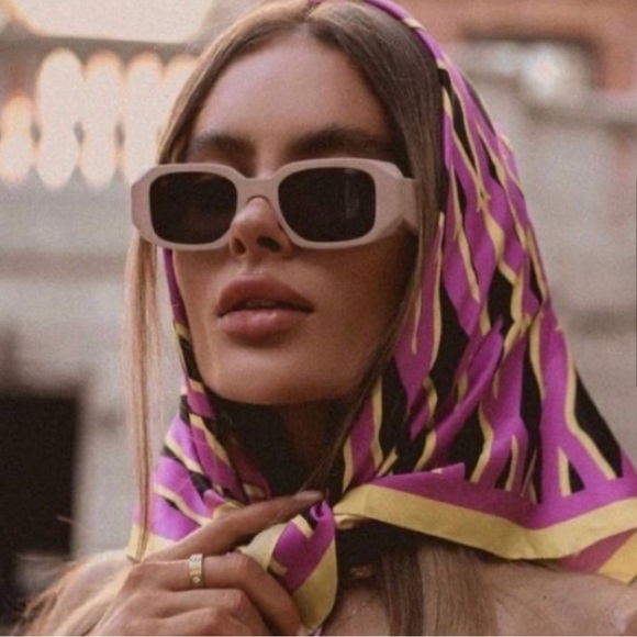 PRADA Symbole Rectangular Women's Sunglasses, PR 17WS - Picture 4 of 10